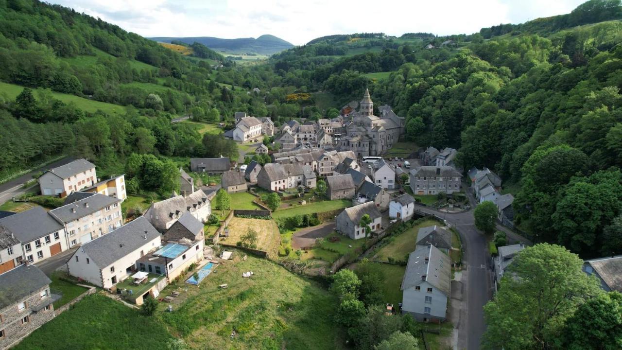 Rose, 4 Pers. Villa Saint Antoine, Orcival, Sancy ภายนอก รูปภาพ